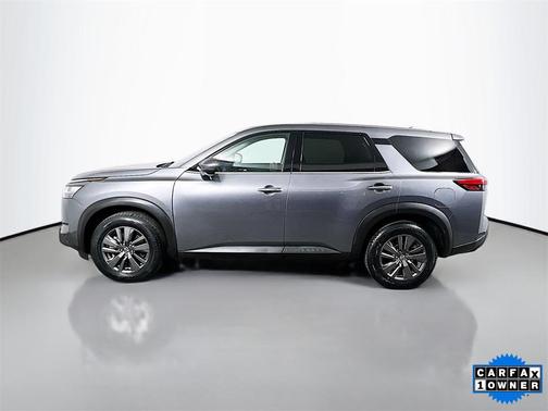 2022 Nissan Pathfinder S 4WD