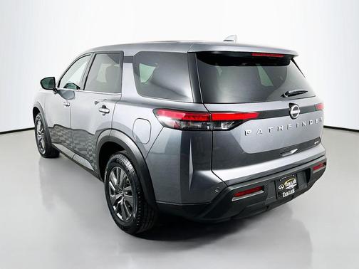 2022 Nissan Pathfinder S 4WD