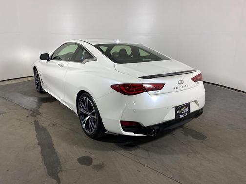 2022 INFINITI Q60 LUXE AWD