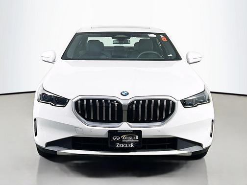 Alpine White 2026 BMW 530 xDrive