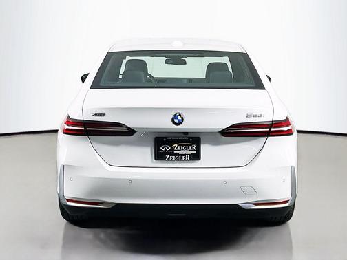 Alpine White 2026 BMW 530 xDrive
