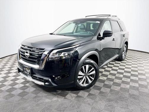 2024 Nissan Pathfinder SL 4WD
