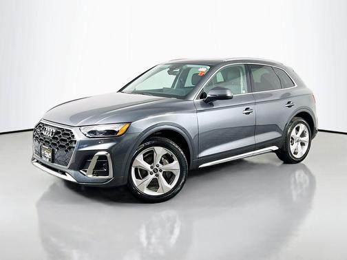 2022 Audi Q5 45 S line Premium Plus