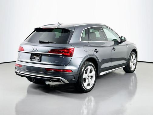 2022 Audi Q5 45 S line Premium Plus