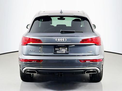 2022 Audi Q5 45 S line Premium Plus