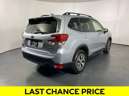 2022 Subaru Forester Premium