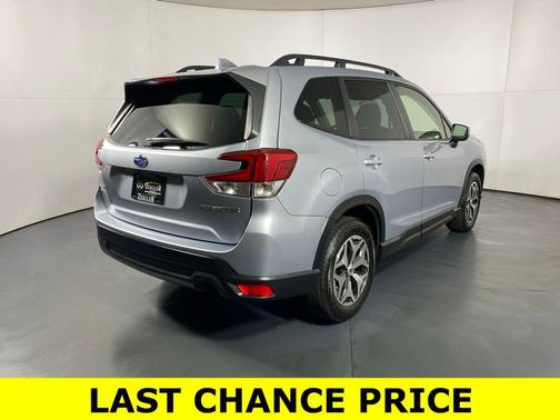 2022 Subaru Forester Premium