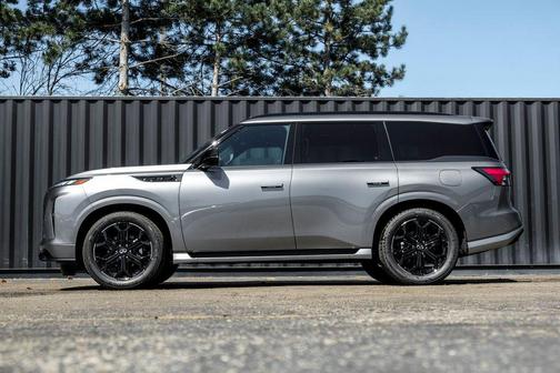 Dynamic Metal 2026 INFINITI QX80 SPORT AWD