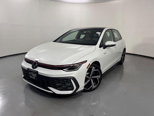 Opal White Pearl 2025 Volkswagen Golf GTI 2.0T SE DSG