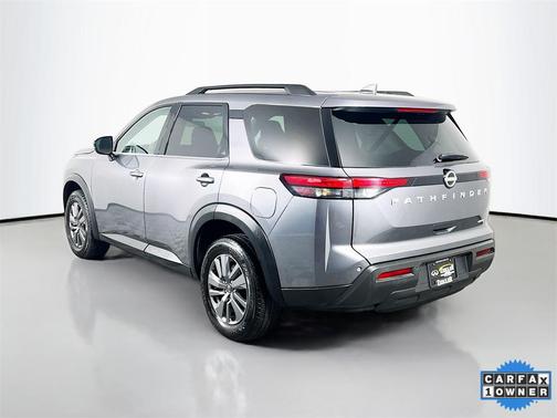 2025 Nissan Pathfinder SV 4WD