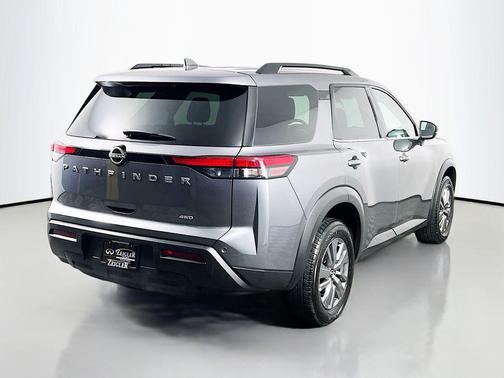 2025 Nissan Pathfinder SV 4WD