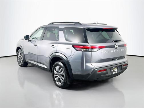 2025 Nissan Pathfinder SV 4WD