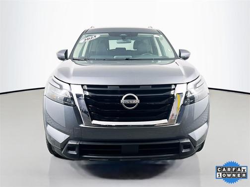 2025 Nissan Pathfinder SV 4WD