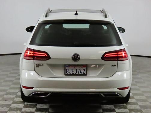 2018 Volkswagen Golf SportWagen TSI SE
