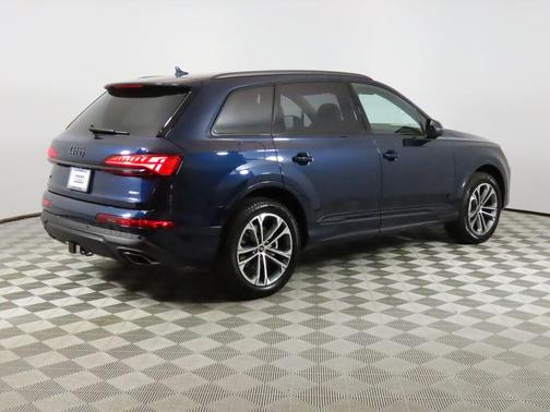 2026 Audi Q7 45 Premium Plus
