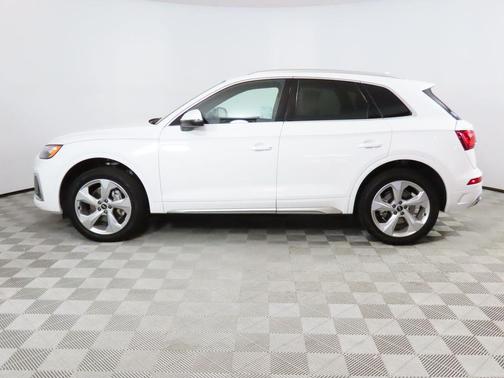 2025 Audi Q5 45 S line Premium Plus