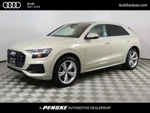 2021 Audi Q8 Premium Plus 55 TFSI quattro Tiptronic