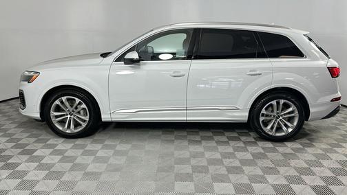 2025 Audi Q7 55 Prestige