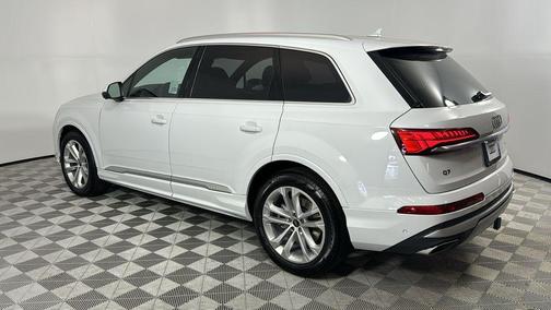 2025 Audi Q7 55 Prestige