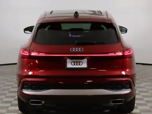 2025 Audi Q5 Prestige TFSI quattro S tronic