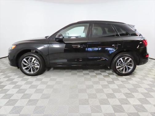 2024 Audi Q5 Premium 45 TFSI S line quattro
