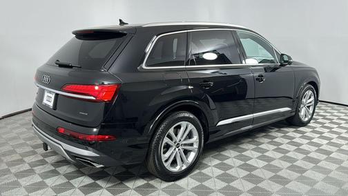 2025 Audi Q7 55 Prestige