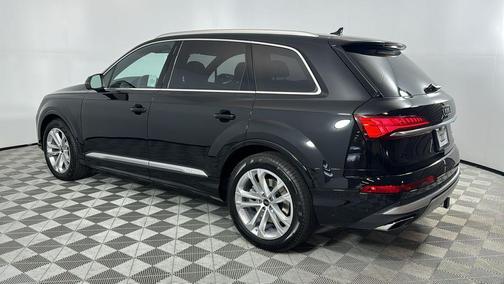 2025 Audi Q7 55 Prestige