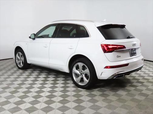 2025 Audi Q5 Premium Plus 45 TFSI S line quattro S tronic