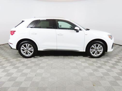 2025 Audi Q3 45 S line Premium Plus