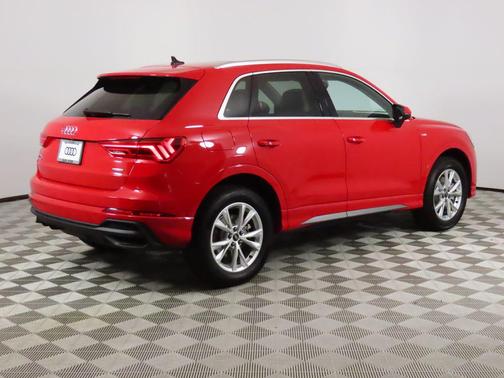 2025 Audi Q3 Premium 45 TFSI S line quattro Tiptronic