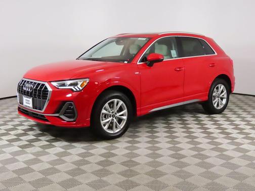 2025 Audi Q3 Premium 45 TFSI S line quattro Tiptronic