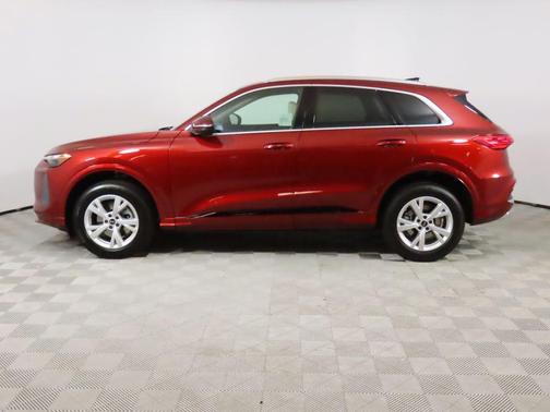 2025 Audi Q5 Premium TFSI quattro S tronic