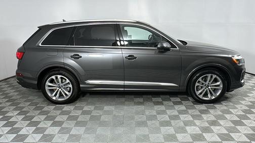 2025 Audi Q7 55 Prestige