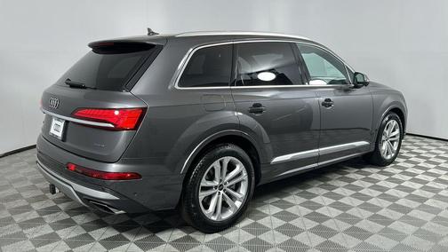 2025 Audi Q7 55 Prestige