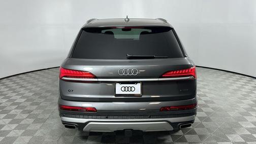 2025 Audi Q7 55 Prestige