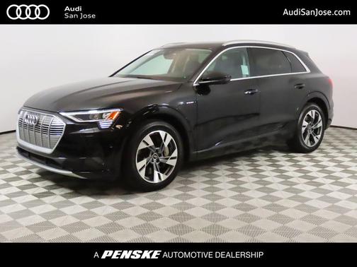 2022 Audi e-tron Premium Plus