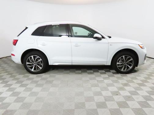 2025 Audi Q5 45 S line Premium Plus