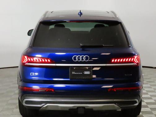 2023 Audi Q7 45 Premium