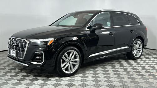 2025 Audi Q7 55 Premium Plus