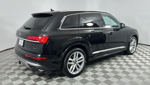 2025 Audi Q7 55 Premium Plus