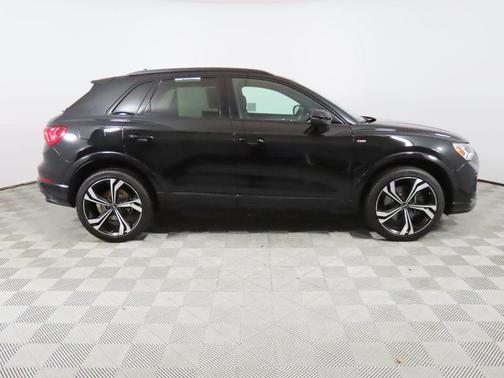 2023 Audi Q3 45 S line Premium Plus