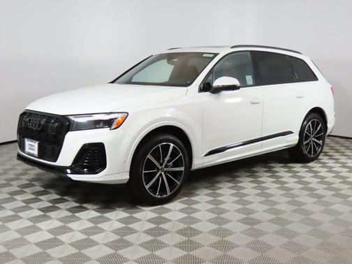 2025 Audi Q7 45 Premium Plus