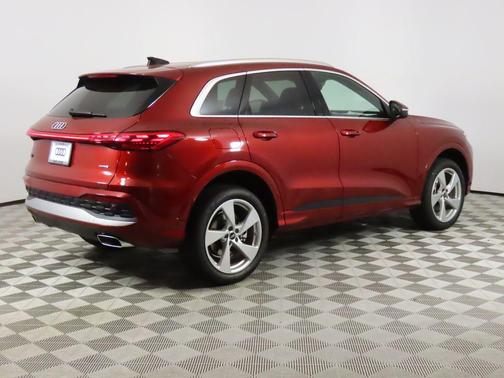 2025 Audi Q5 Premium Plus TFSI quattro S tronic