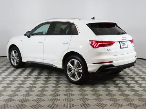 2023 Audi Q3 45 S line Premium Plus