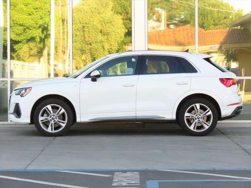 2022 Audi Q3 Premium 45 TFSI S line quattro Tiptronic