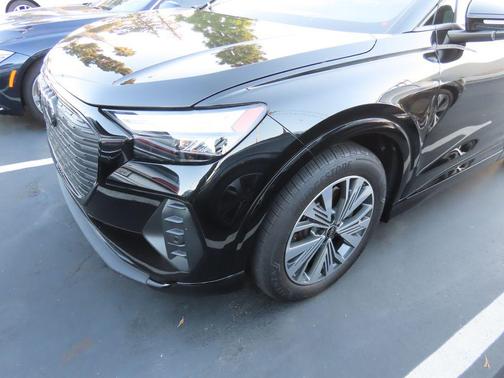 2025 Audi Q4 e-tron Premium 45 quattro