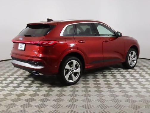 2025 Audi Q5 Premium Plus TFSI quattro S tronic
