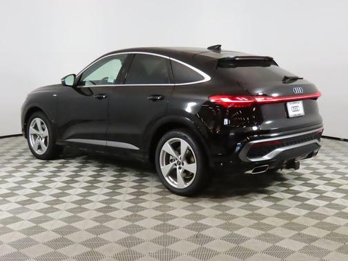 2025 Audi Q5 Prestige TFSI quattro S tronic