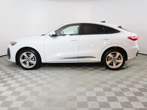 2025 Audi Q5 Prestige TFSI quattro S tronic