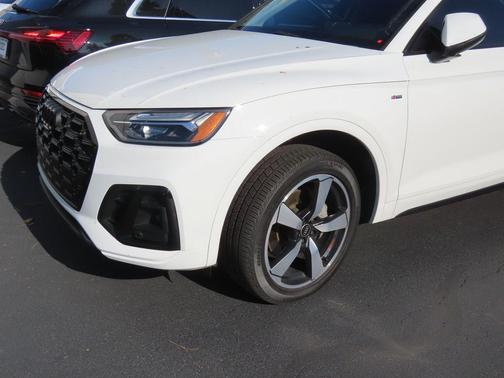 2023 Audi Q5 45 S line Premium Plus